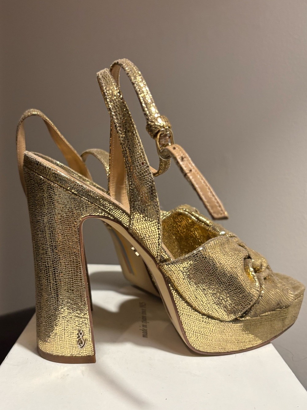 Sam Edelman Gold Platform Block-Heel Sandals with Knot Detail - Picture 4 of 9